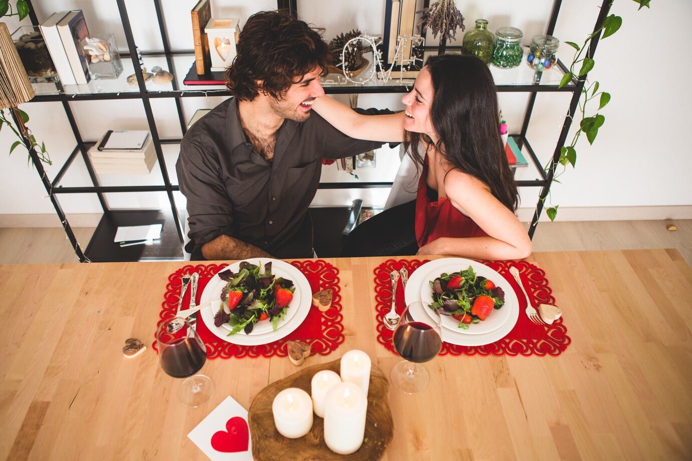 How To Prepare A Romantic Dinner